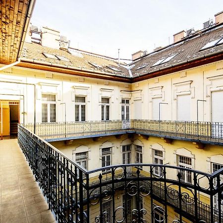 Luxury Paulay Street Apartment Будапеща Екстериор снимка